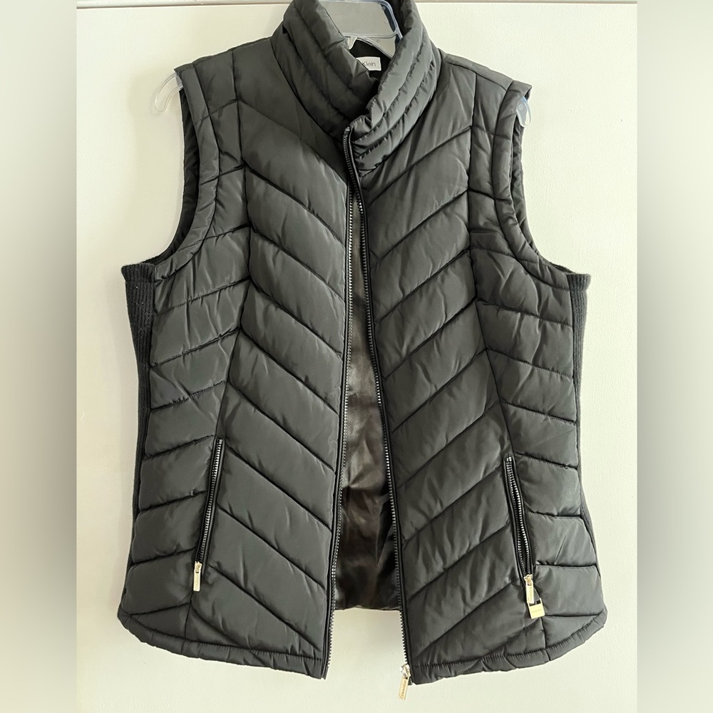Calvin Klein Black Quilted Sleeveless Puffer Vest